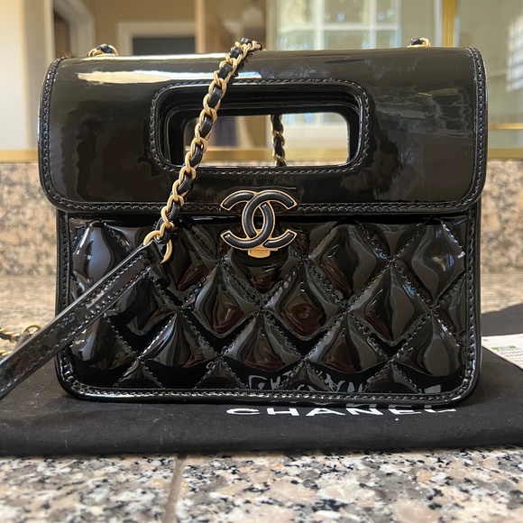 Chanel Quilted Bag - Picture 1 of 3